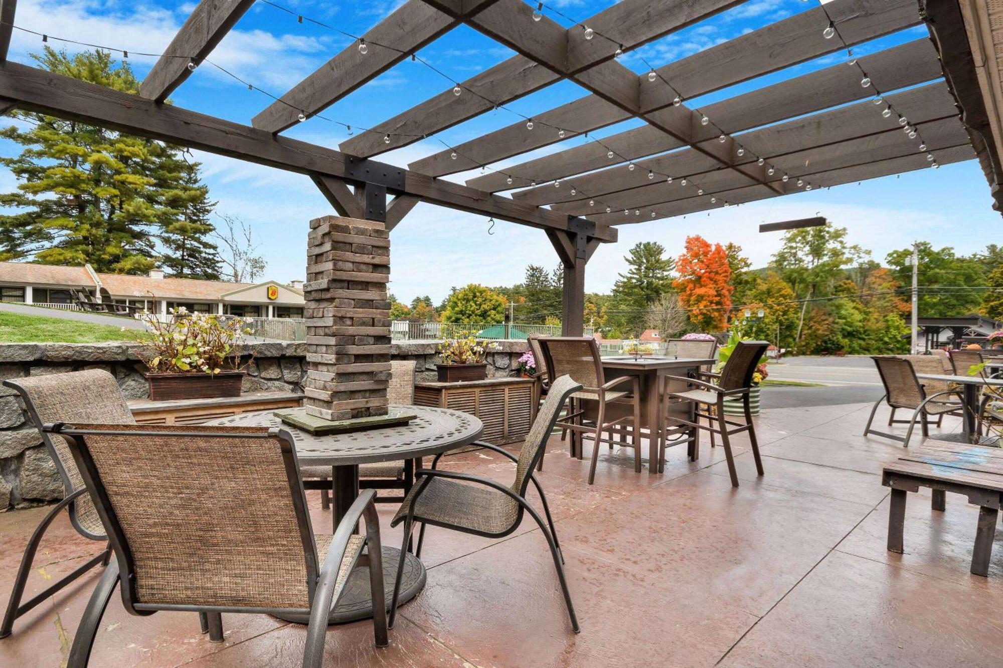 Super 8 By Wyndham Lake George/Downtown מראה חיצוני תמונה