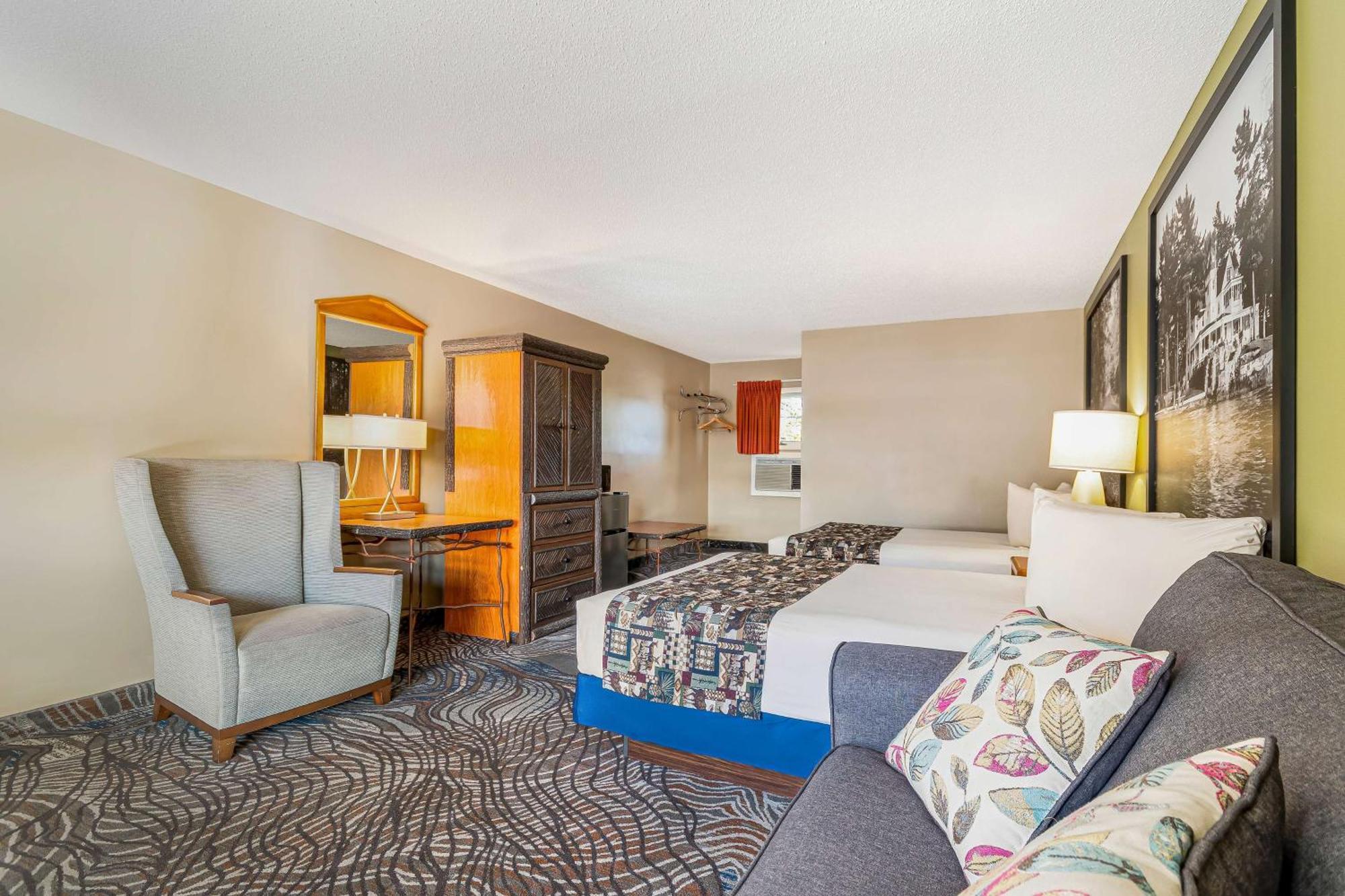 Super 8 By Wyndham Lake George/Downtown מראה חיצוני תמונה